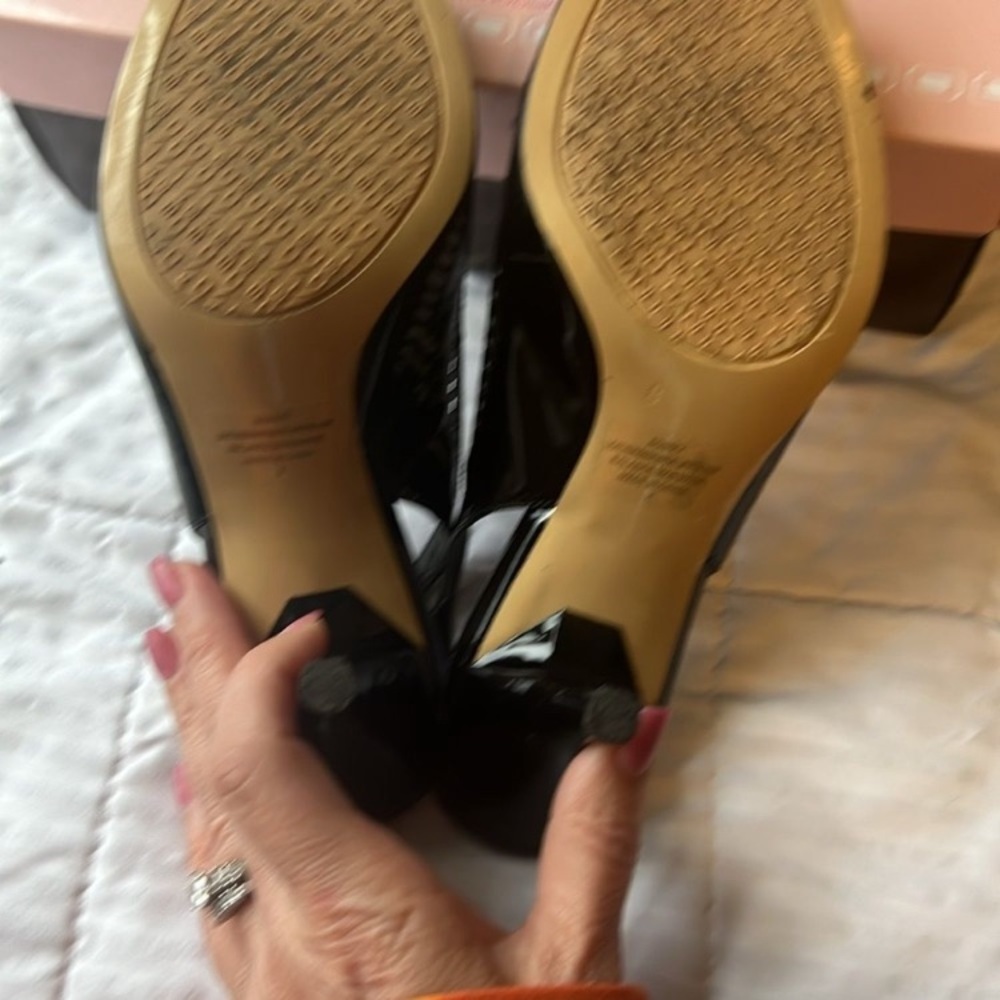 Bandolino Black Women's Slingback Shoes. Great Heel Height! Cool Cutouts! - Picture 7 of 7